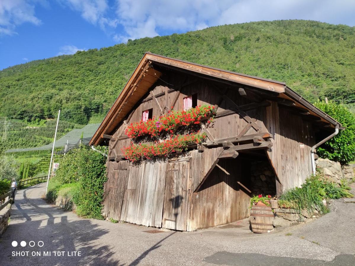 Ruhige Ferienwohnung Mit Garten Und Garage In Privatvilla Marlengo Exterior photo